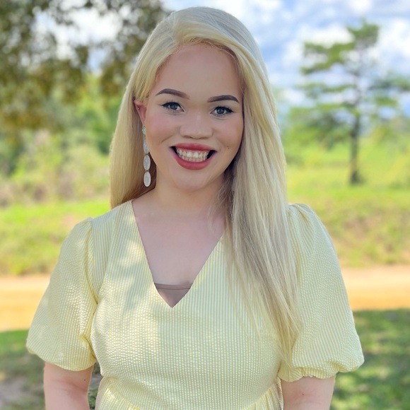 Meet your Posher, Jamiah - Picture 2 of 4